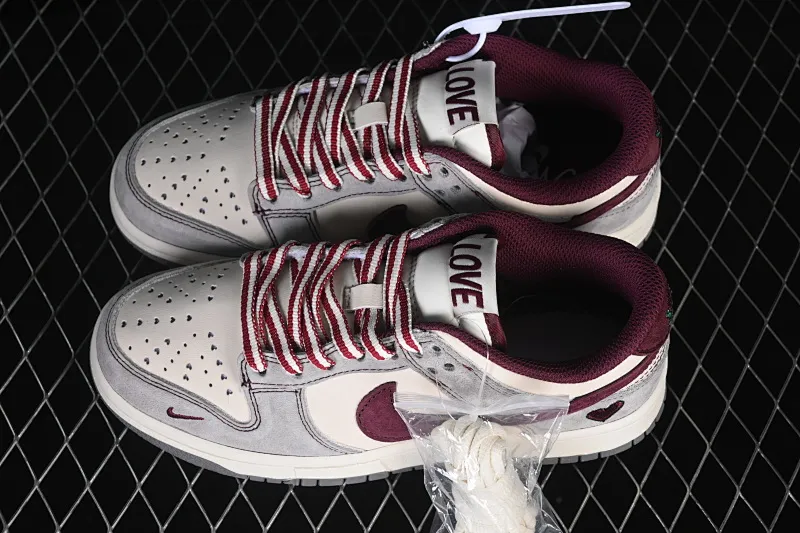 All categories Nk SB Dunk Series Nk SB Dunk Low High-end customized low-top sneakers Nike SB Dunk Low Valentine's Day limited edition High-end customized low-top casual sneakers SG6688-009